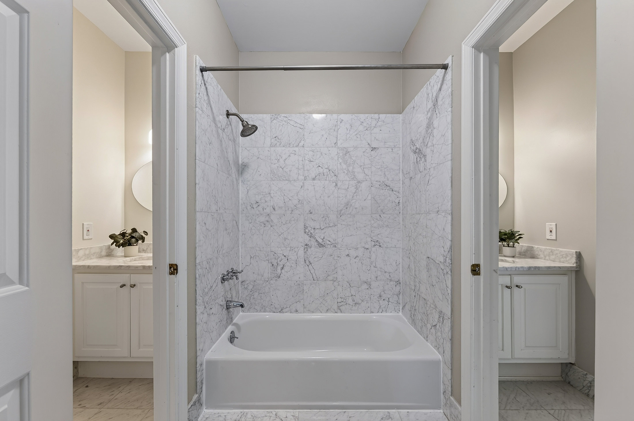  Timeless Colonial Elegance on Two Private Wooded Acres in Litchfield Hundred - 物件實景