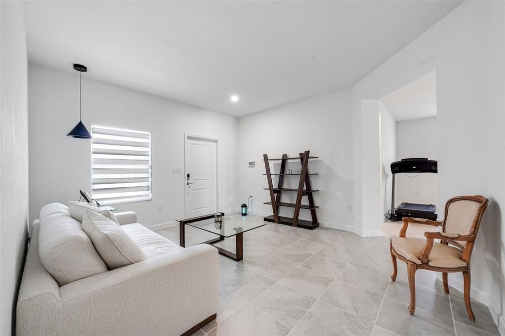 Homestead, Florida, 33035, United States, 4 Bedrooms Bedrooms, ,3 BathroomsBathrooms,Residential,For Sale,1984015