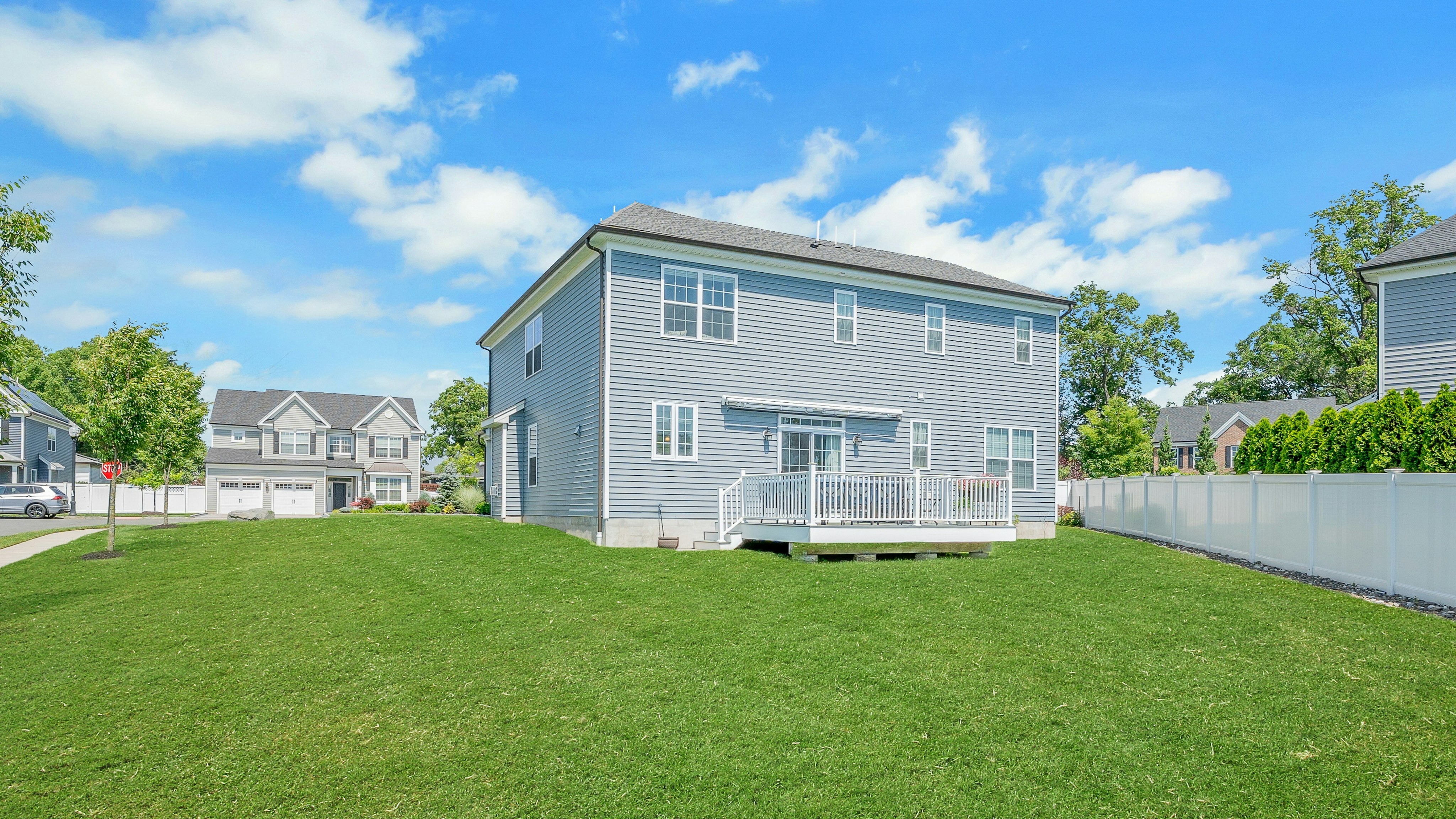  10 Bares Court, Little Ferry, NJ 07643 - 物件實景