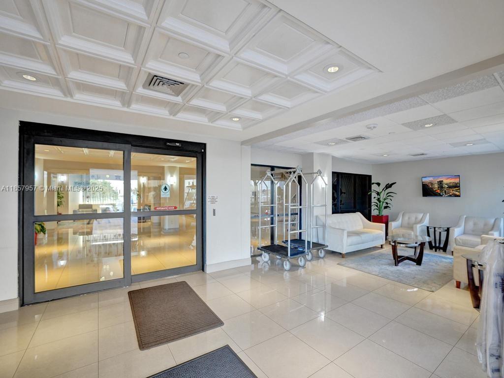 Hollywood, Florida, 33019, United States, 2 Bedrooms Bedrooms, ,2 BathroomsBathrooms,Residential,For Sale,1918580