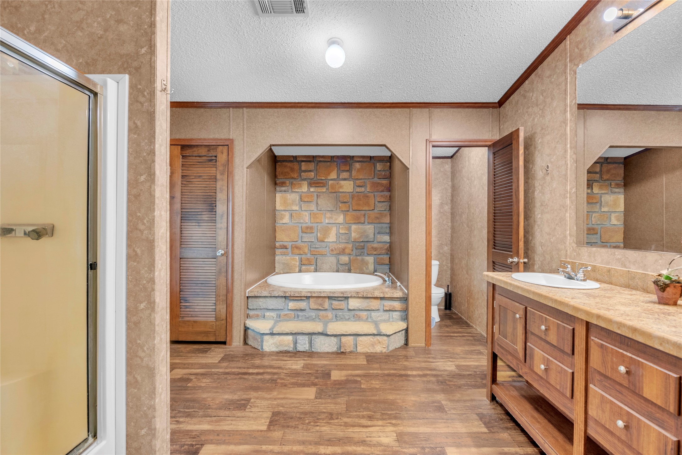 Waco, Texas, 76705, United States, 4 Bedrooms Bedrooms, ,2 BathroomsBathrooms,Residential,For Sale,1960716