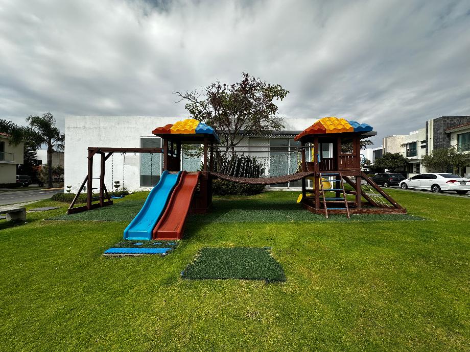 Avenida la Cima, Zapopan, Jalisco, 45134, Mexico, 3 Bedrooms Bedrooms, ,2 BathroomsBathrooms,Residential,For Sale,Avenida la Cima,1677016