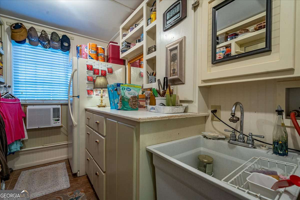 Athens, Georgia, 30607, United States, 4 Bedrooms Bedrooms, ,2 BathroomsBathrooms,Residential,For Sale,1875315
