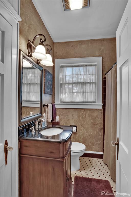 Shreveport, Louisiana, 71106, United States, 5 Bedrooms Bedrooms, ,4 BathroomsBathrooms,Residential,For Sale,1779420
