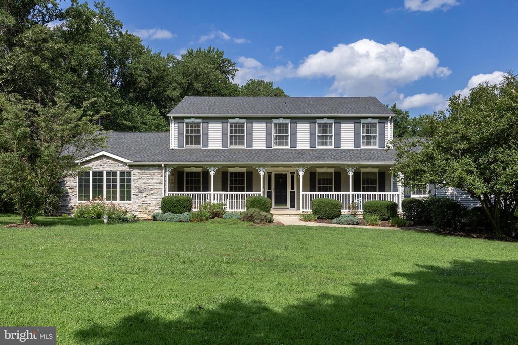 Cream Ridge, New Jersey, 08514, United States, 4 Bedrooms Bedrooms, ,3 BathroomsBathrooms,Residential,For Sale,1902972