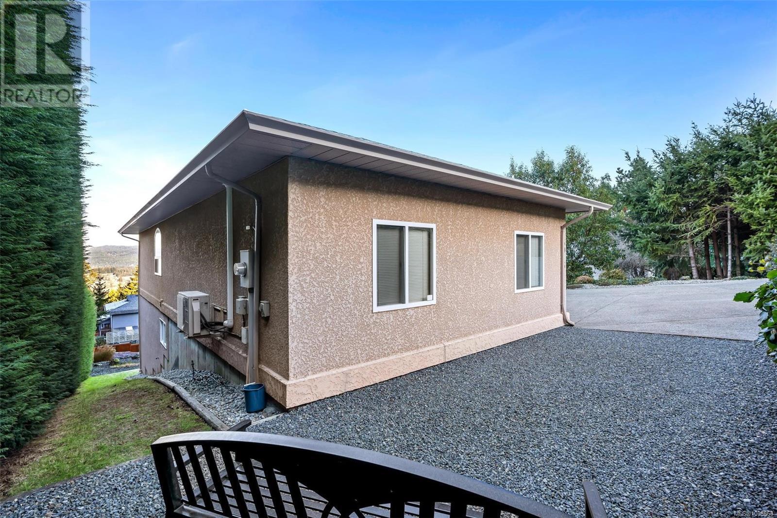 DUNCAN, British Columbia, V9L 5P3, CA, 4 Bedrooms Bedrooms, ,3 BathroomsBathrooms,Residential,For Sale,1908647