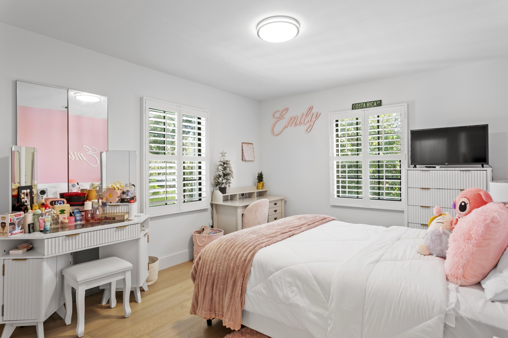 Tampa, Florida, 33629, United States, 4 Bedrooms Bedrooms, ,5 BathroomsBathrooms,Residential,For Sale,2010401