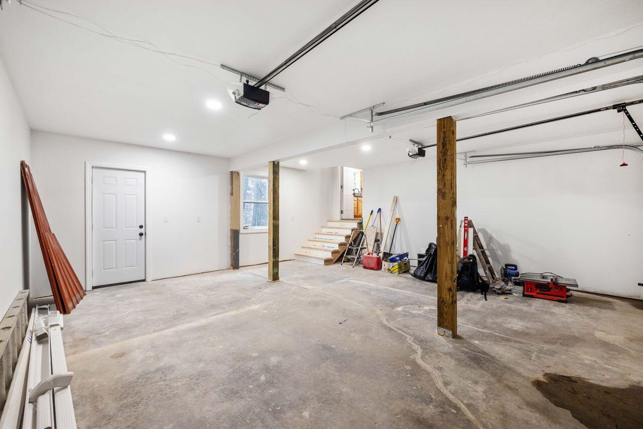 Casco, Maine, 04015, United States, 3 Bedrooms Bedrooms, ,5 BathroomsBathrooms,Residential,For Sale,2001972