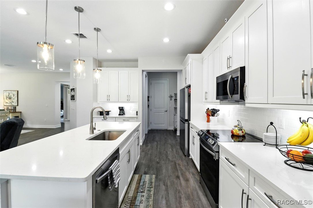 Hernando, Florida, 34442, United States, 4 Bedrooms Bedrooms, ,3 BathroomsBathrooms,Residential,For Sale,2008146