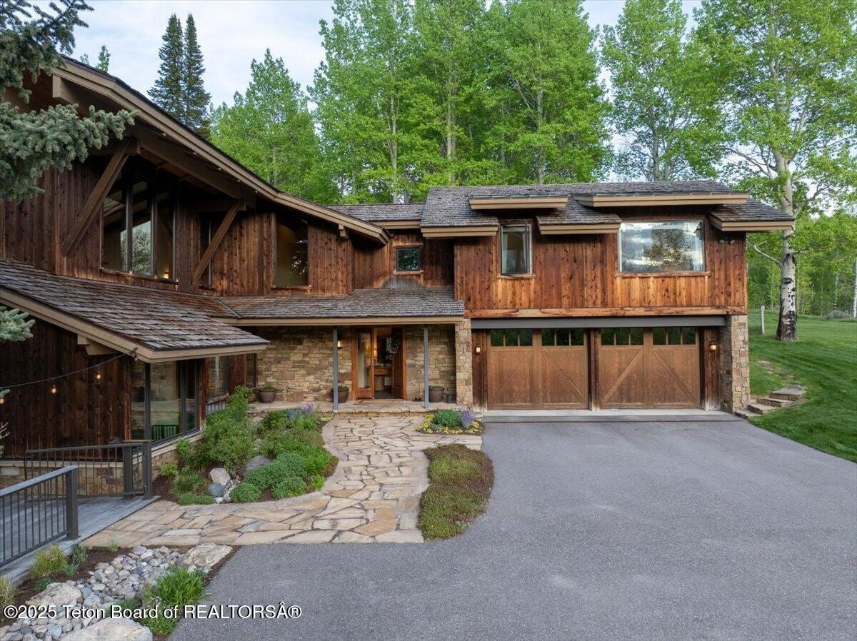 Jackson, Wyoming, 83001, United States, 5 Bedrooms Bedrooms, ,1 BathroomBathrooms,Residential,For Sale,1831130