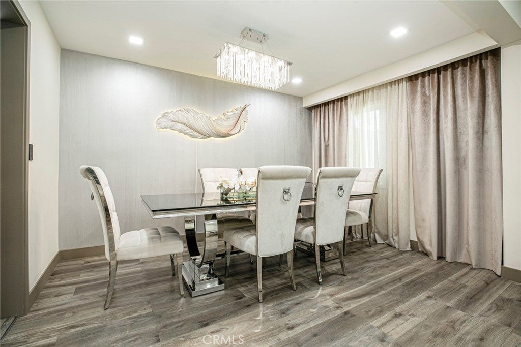 Van Nuys, California, 91406, United States, 3 Bedrooms Bedrooms, ,2 BathroomsBathrooms,Residential,For Sale,1940883