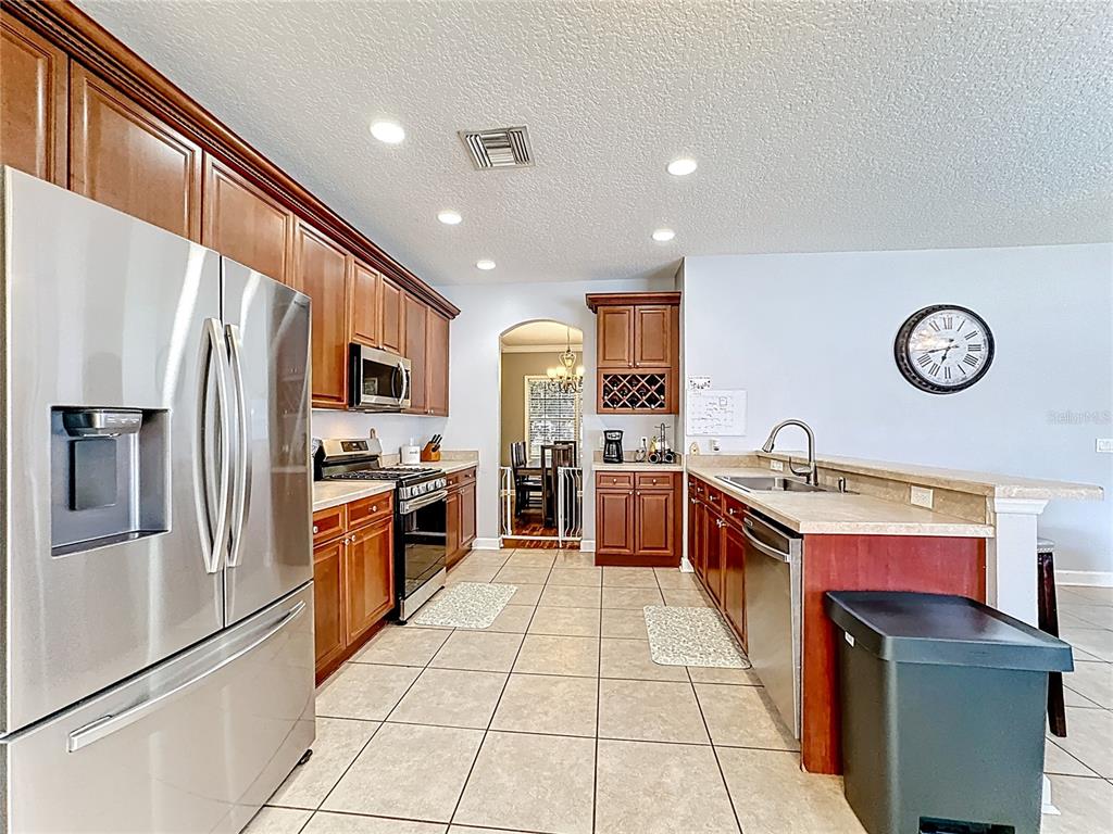 Oviedo, Florida, 32765, United States, 5 Bedrooms Bedrooms, ,3 BathroomsBathrooms,Residential,For Sale,1903894