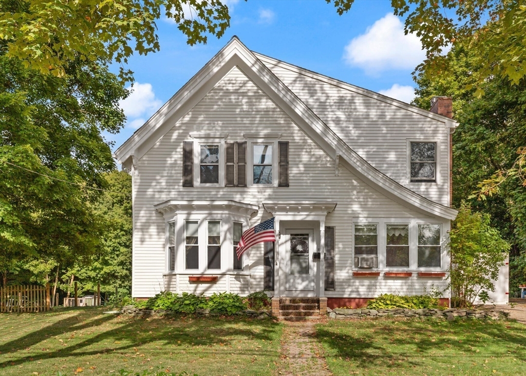 North Attleboro, Massachusetts, 02760, United States, 5 Bedrooms Bedrooms, ,2 BathroomsBathrooms,Residential,For Sale,1939439