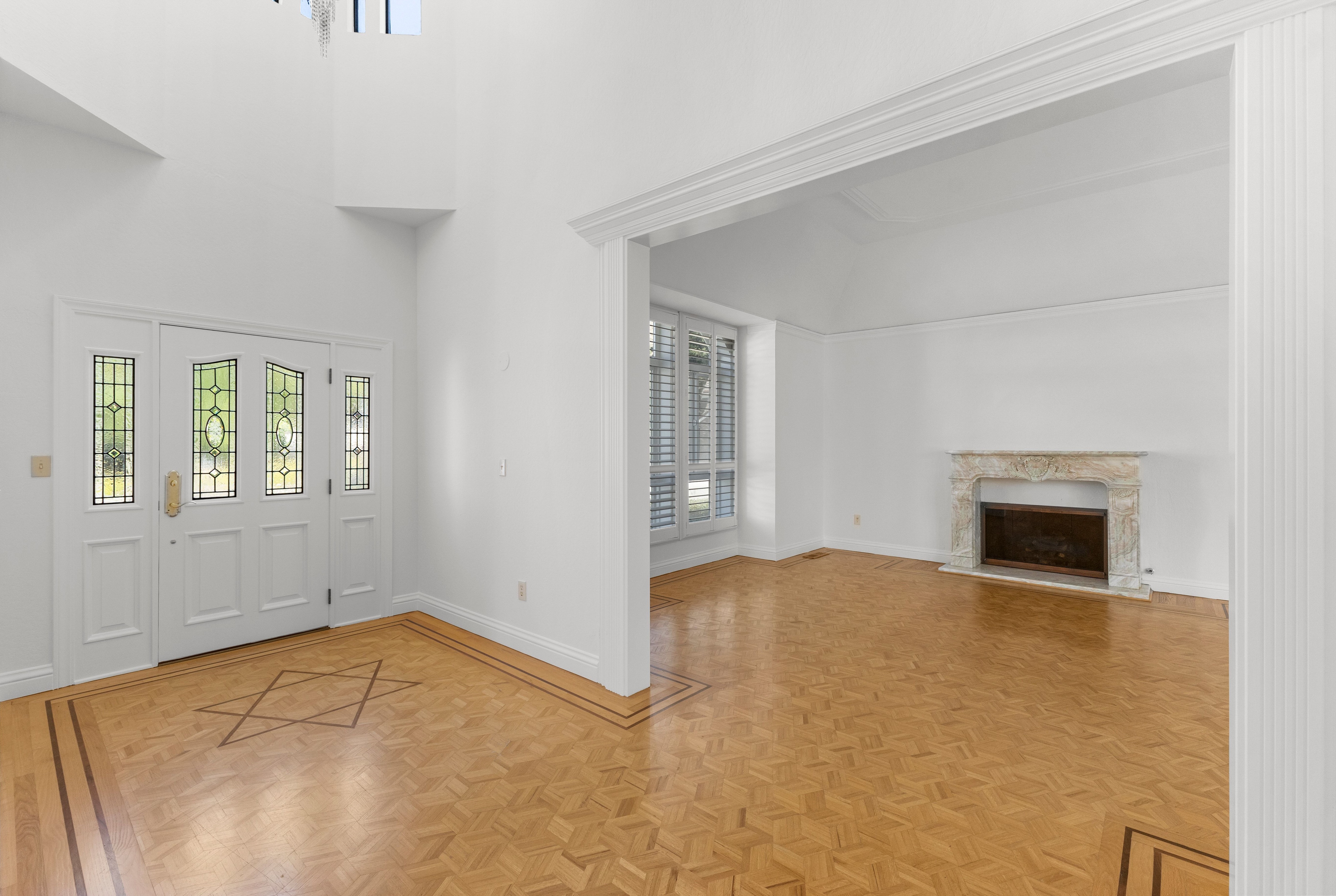  Elegant Custom Home in Gated Silver Maple - 物件實景