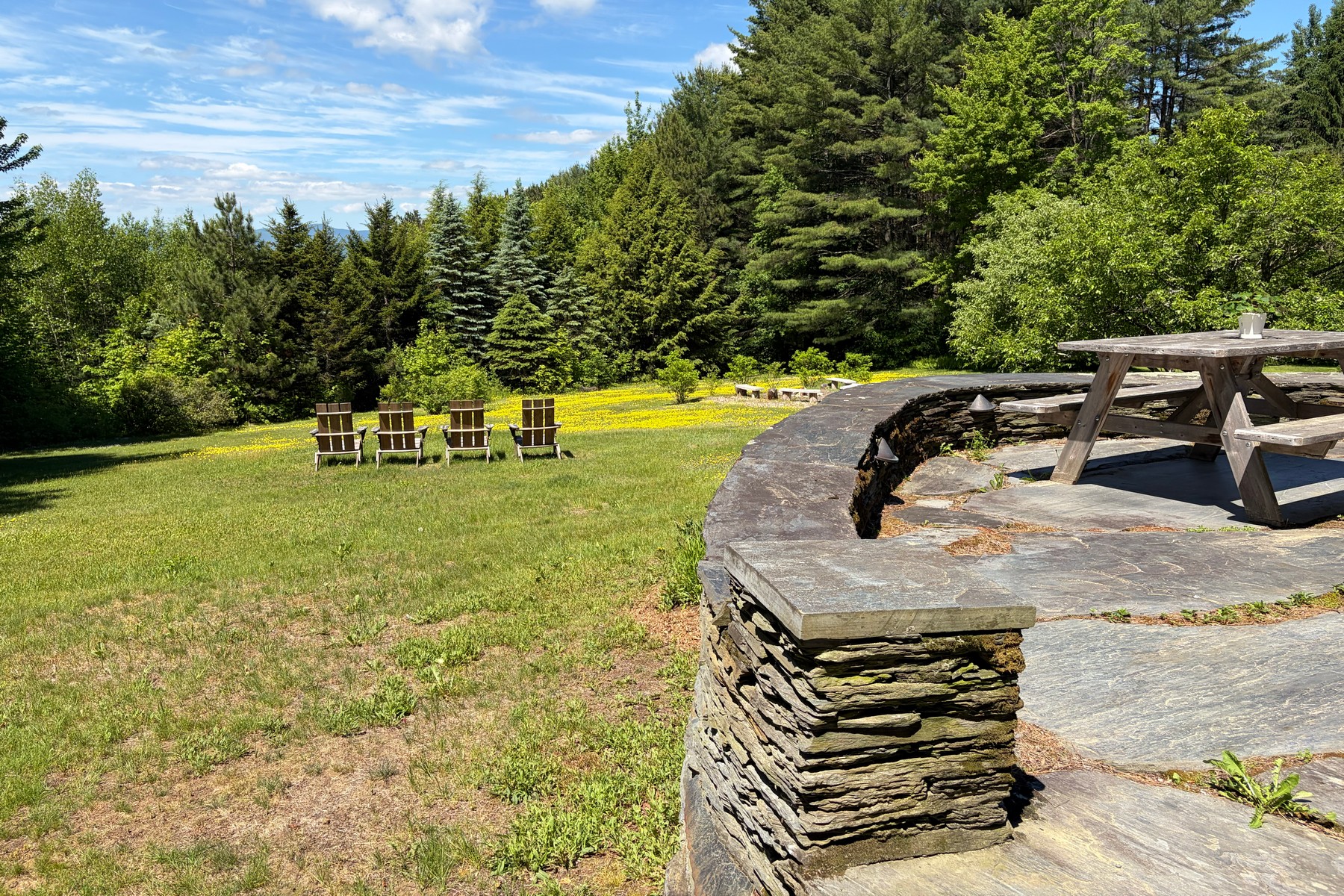  2206 Elmore Mountain Road - 物件實景