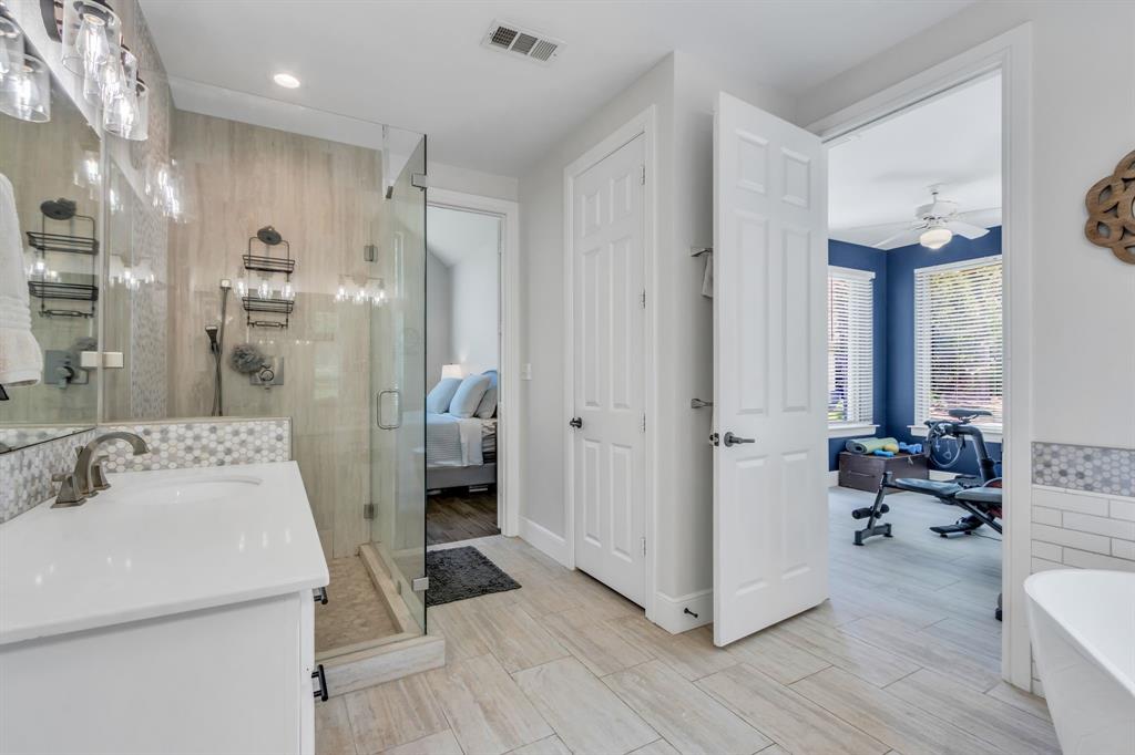 Flower Mound, Texas, 75022, United States, 5 Bedrooms Bedrooms, ,5 BathroomsBathrooms,Residential,For Sale,1895072