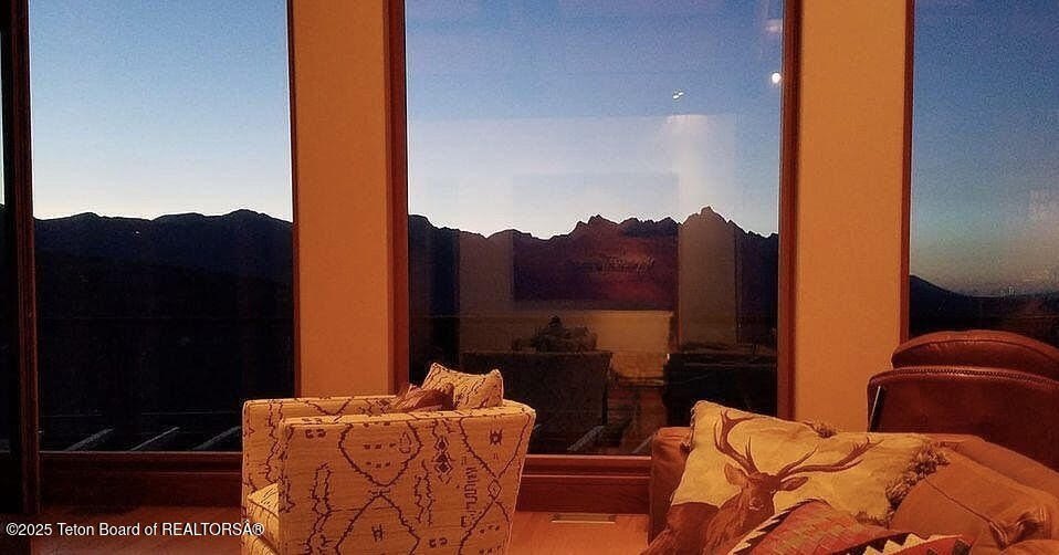 Jackson, Wyoming, 83001, United States, 4 Bedrooms Bedrooms, ,5 BathroomsBathrooms,Residential,For Sale,1979061