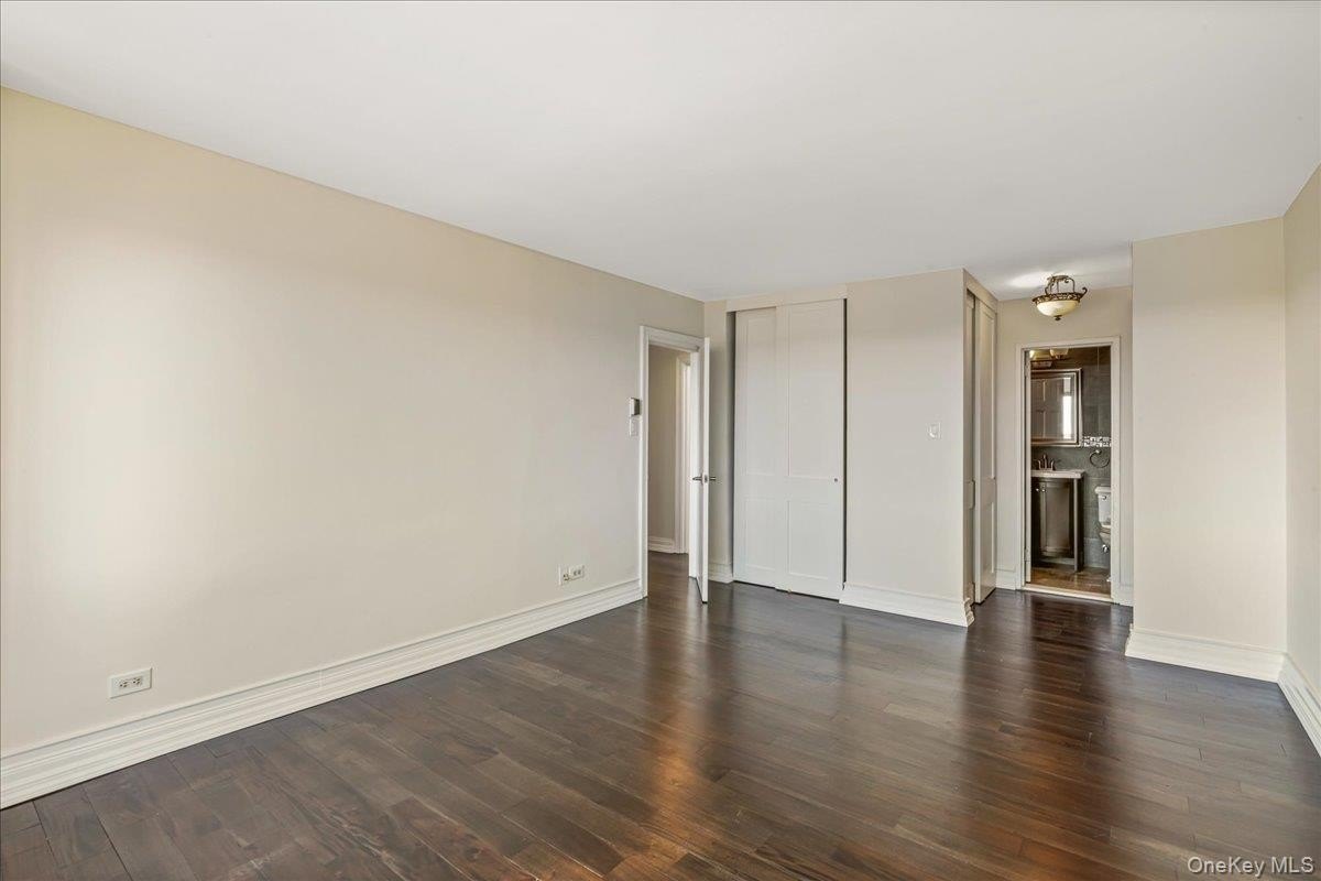 Bayside, New York, 11360, United States, 2 Bedrooms Bedrooms, ,2 BathroomsBathrooms,Residential,For Sale,2048855