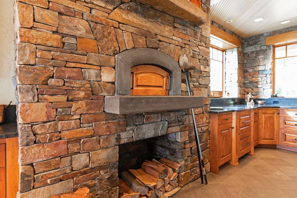 Kila, Montana, 59920, United States, 6 Bedrooms Bedrooms, ,6 BathroomsBathrooms,Residential,For Sale,2003008