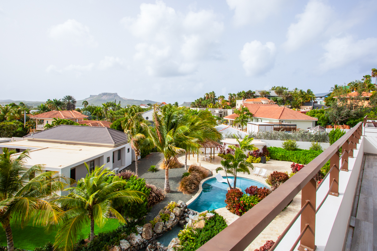 Jan Sofat, CW, 2 Bedrooms Bedrooms, ,2 BathroomsBathrooms,Residential,For Sale,1752587