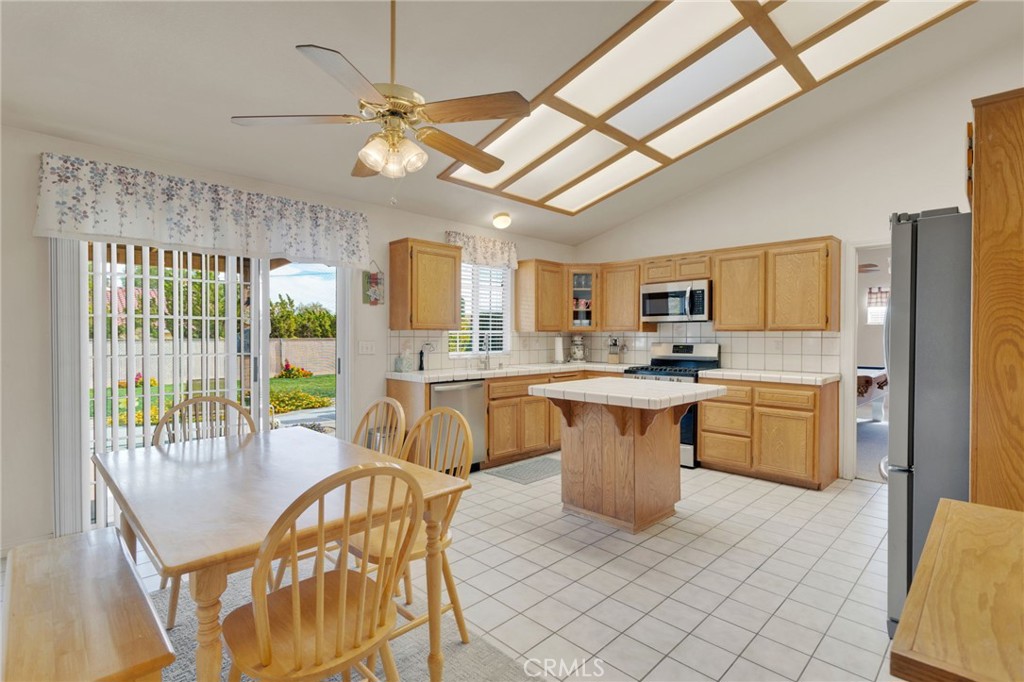 Apple Valley, California, 92307, United States, 4 Bedrooms Bedrooms, ,4 BathroomsBathrooms,Residential,For Sale,1992850