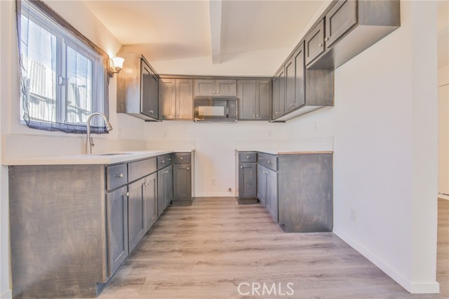 Los Angeles, California, 90002, United States, 5 Bedrooms Bedrooms, ,Residential,For Sale,2008147