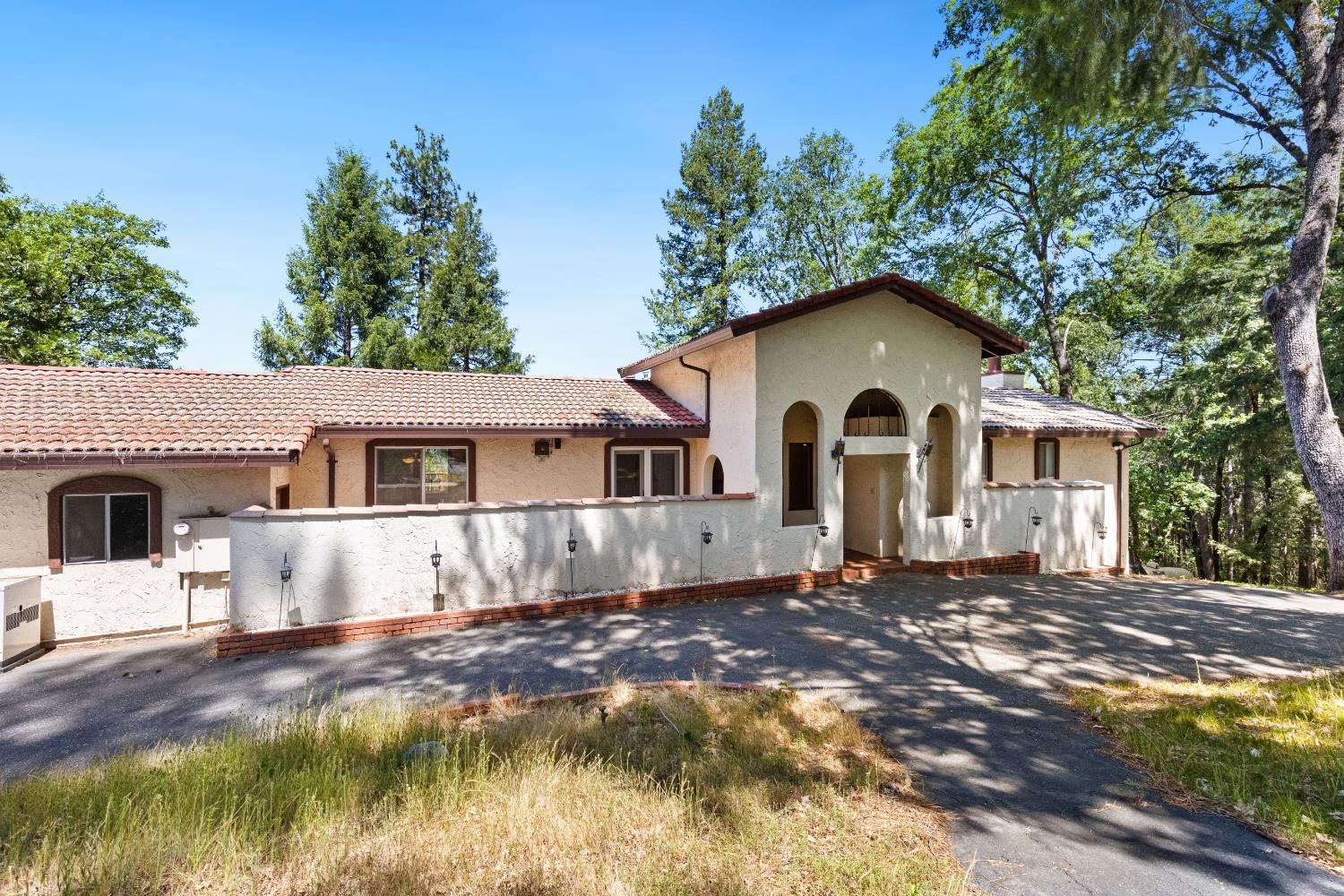 Colfax, California, 95713, United States, 4 Bedrooms Bedrooms, ,3 BathroomsBathrooms,Residential,For Sale,1927912