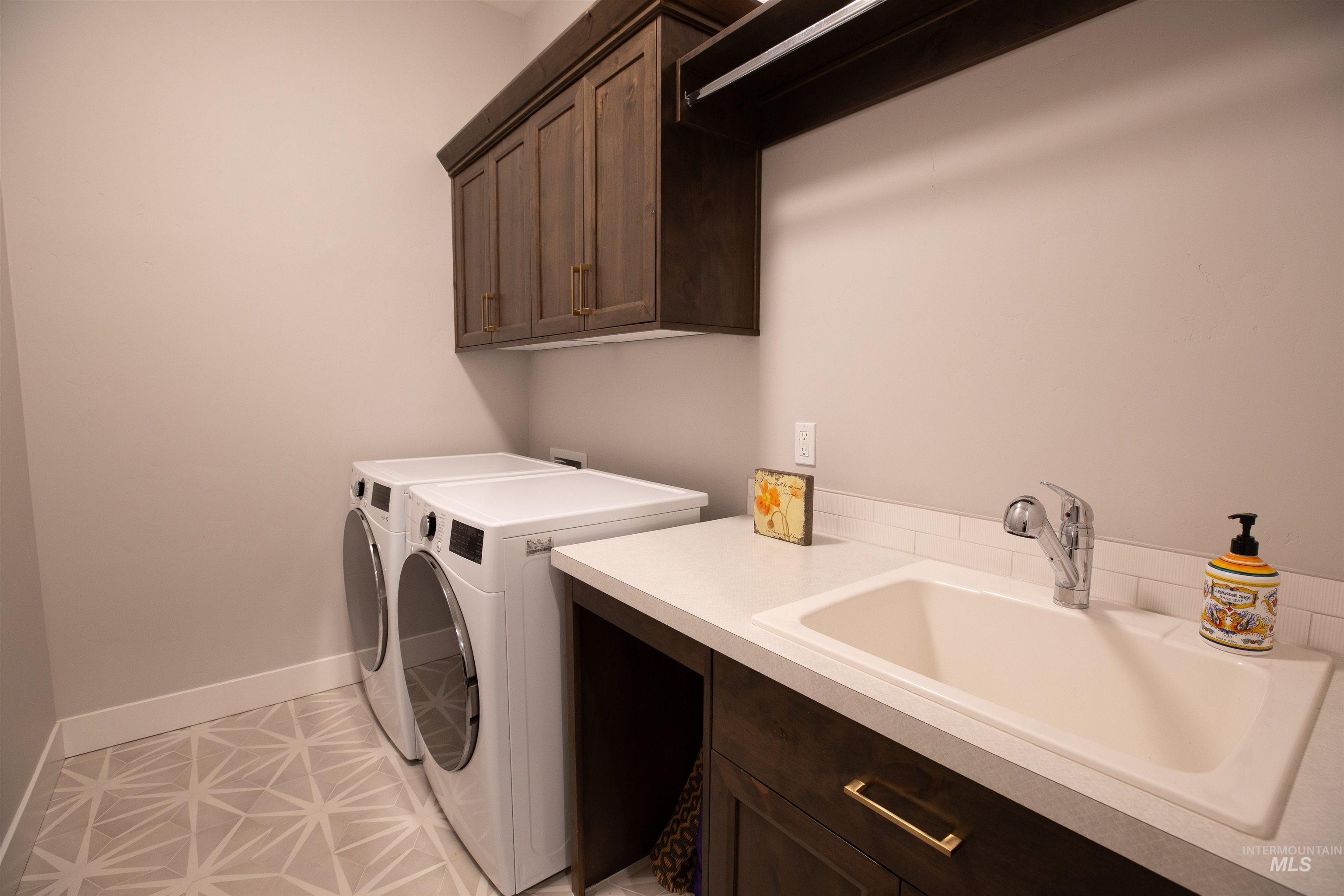 Meridian, Idaho, 83642, United States, 3 Bedrooms Bedrooms, ,3 BathroomsBathrooms,Residential,For Sale,1901356
