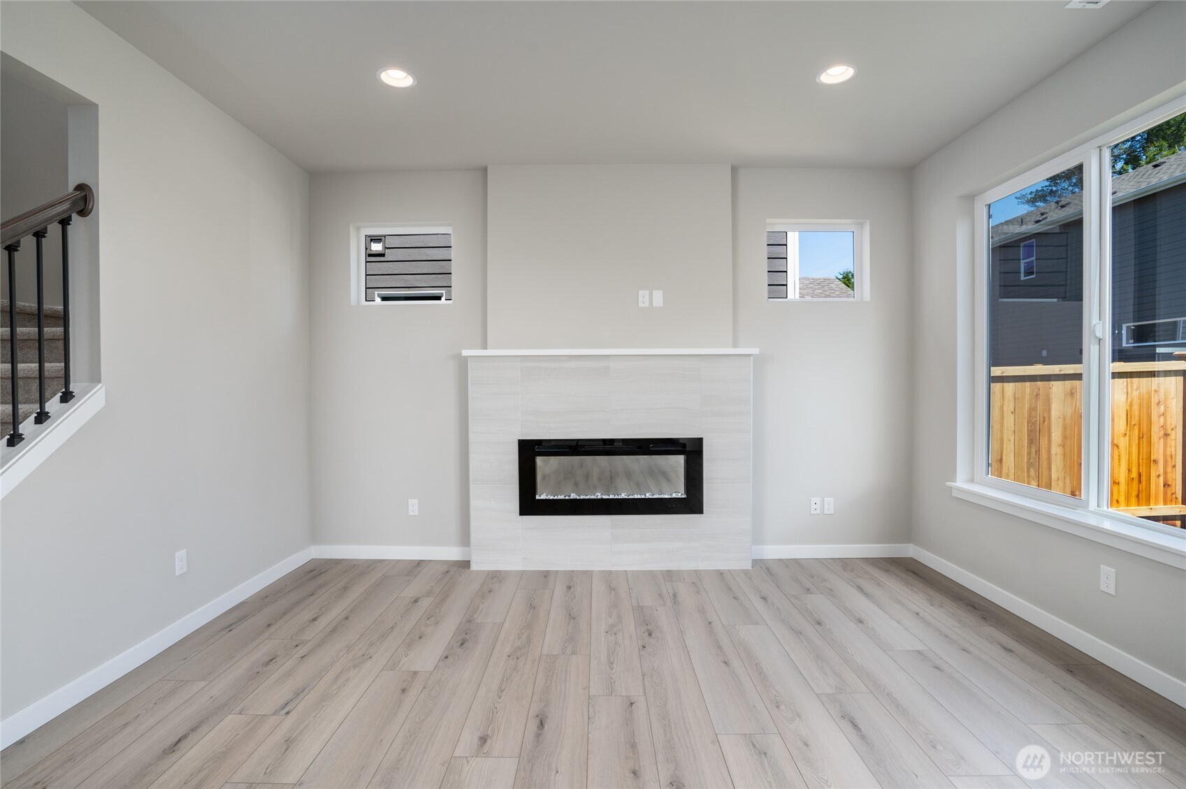 Oak Harbor, Washington, 98277, United States, 4 Bedrooms Bedrooms, ,2 BathroomsBathrooms,Residential,For Sale,1992009