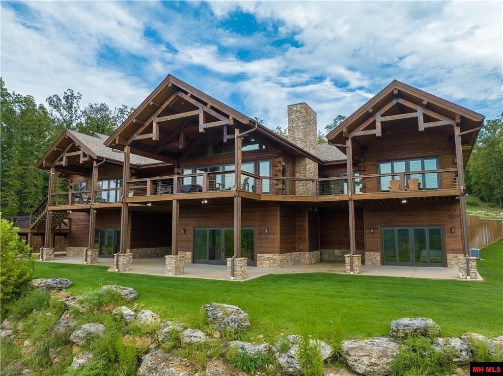 Cotter, Arkansas, 72626, United States, 4 Bedrooms Bedrooms, ,5 BathroomsBathrooms,Residential,For Sale,1976163