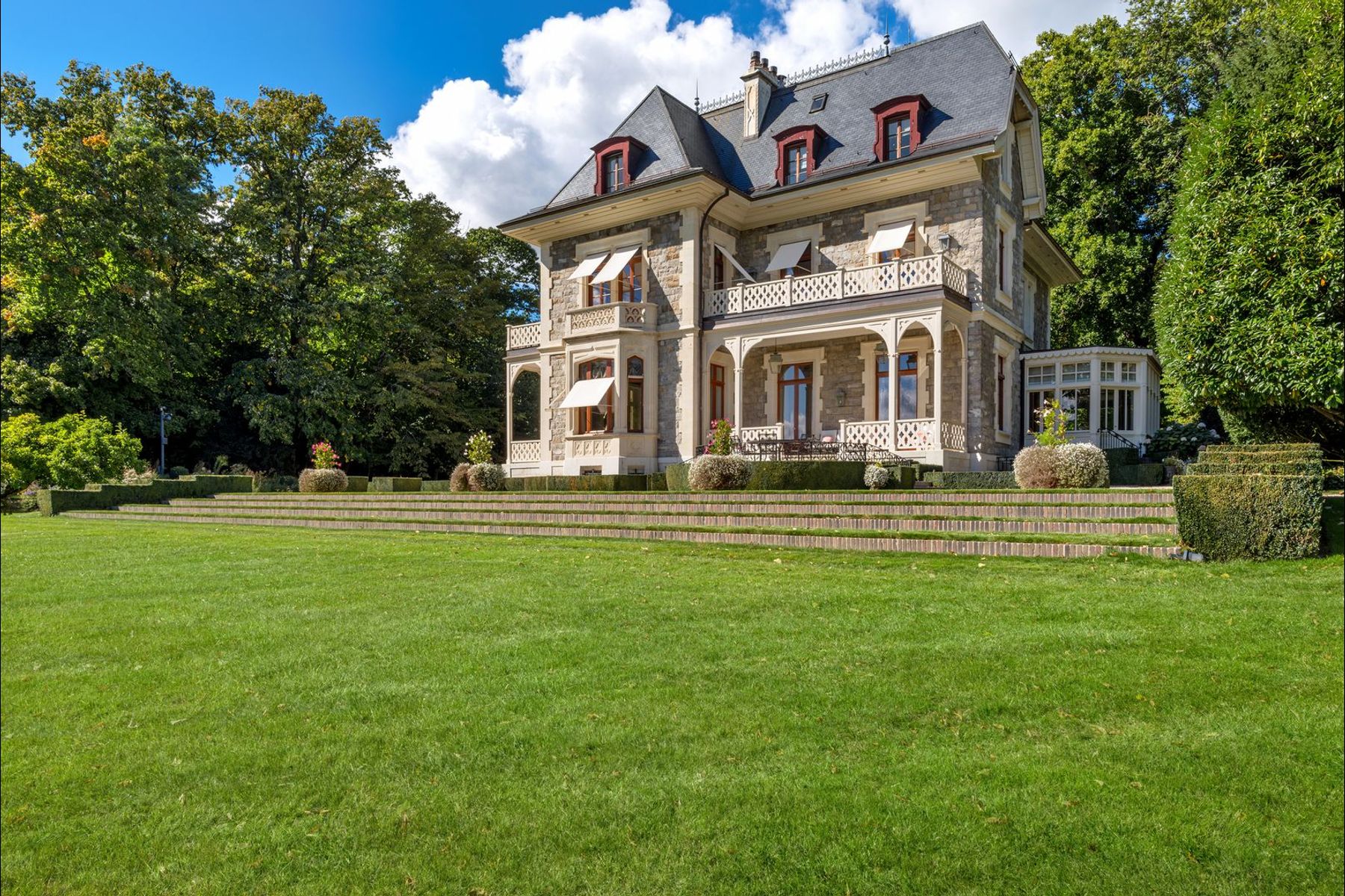  Sumptuous waterfront manor house - 物件實景