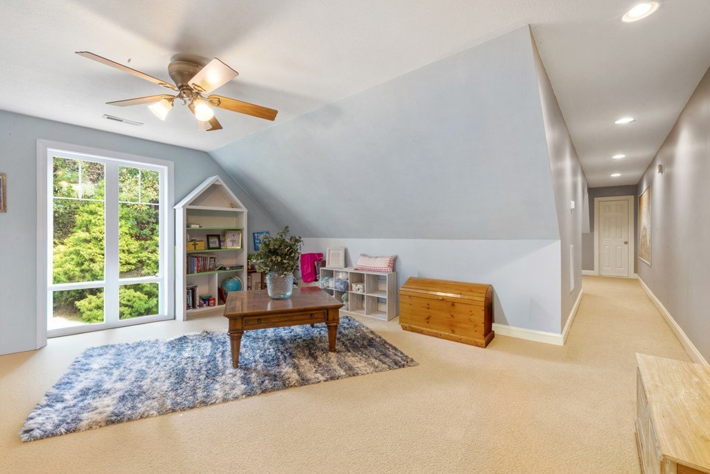 Hayesville, North Carolina, 28904, United States, 3 Bedrooms Bedrooms, ,4 BathroomsBathrooms,Residential,For Sale,1974136