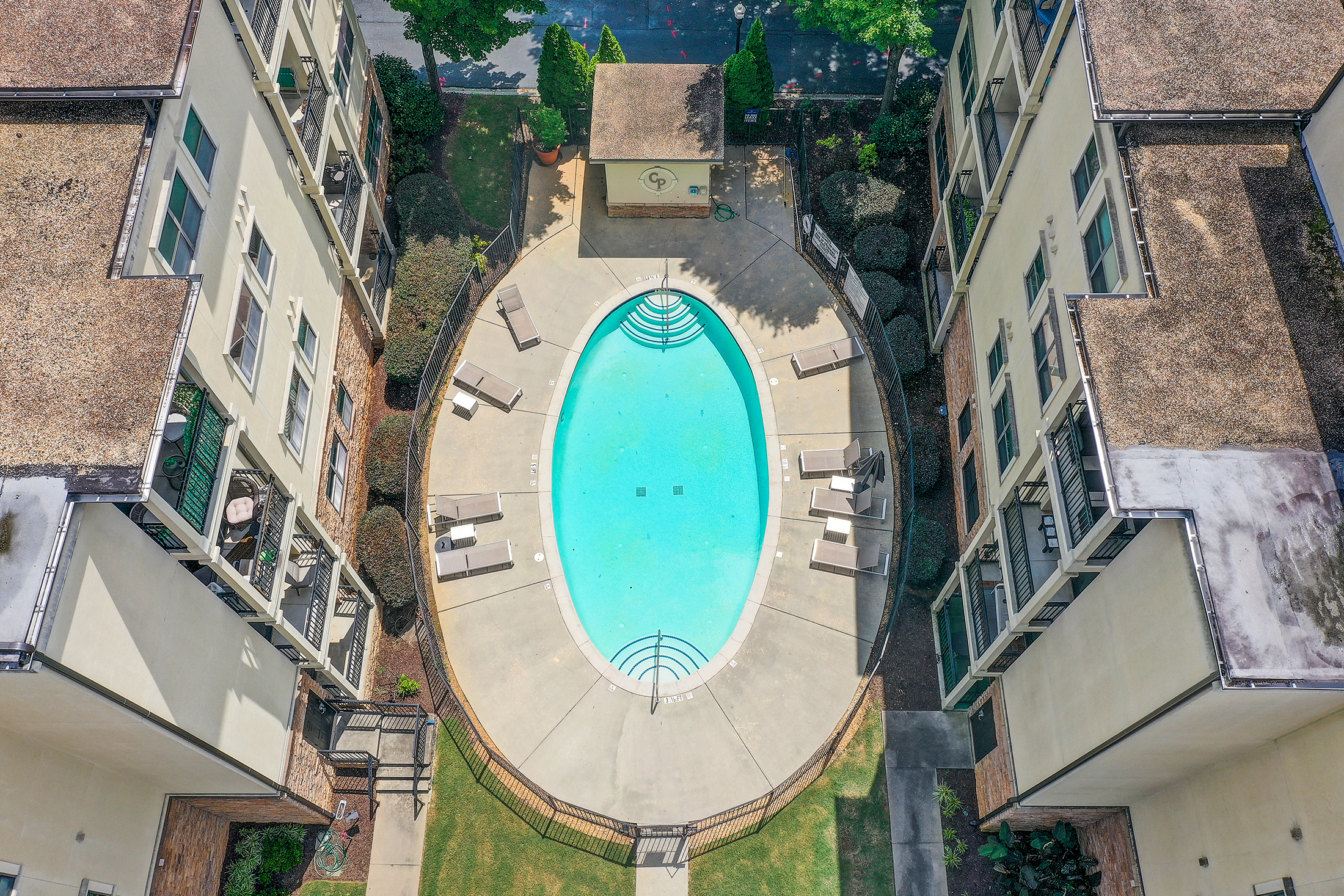  Beautifully Maintained and Light-filled Top Floor Corner Unit - 物件實景