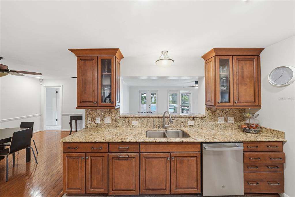 St Petersburg, Florida, 33703, United States, 4 Bedrooms Bedrooms, ,4 BathroomsBathrooms,Residential,For Sale,2002188