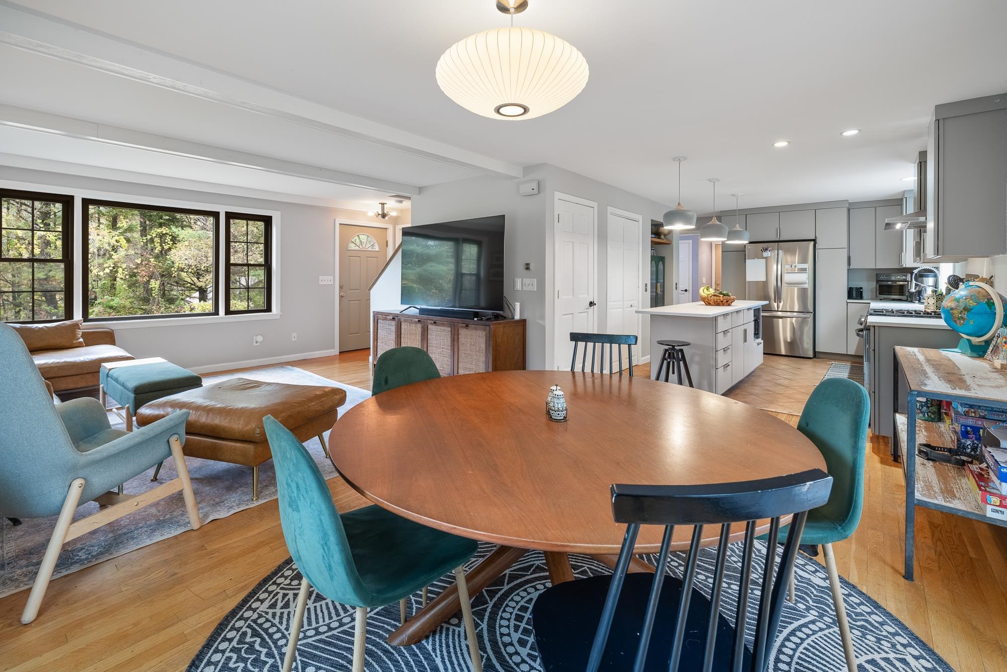 Norwich, Vermont, 05055, United States, 3 Bedrooms Bedrooms, ,2 BathroomsBathrooms,Residential,For Sale,1993017