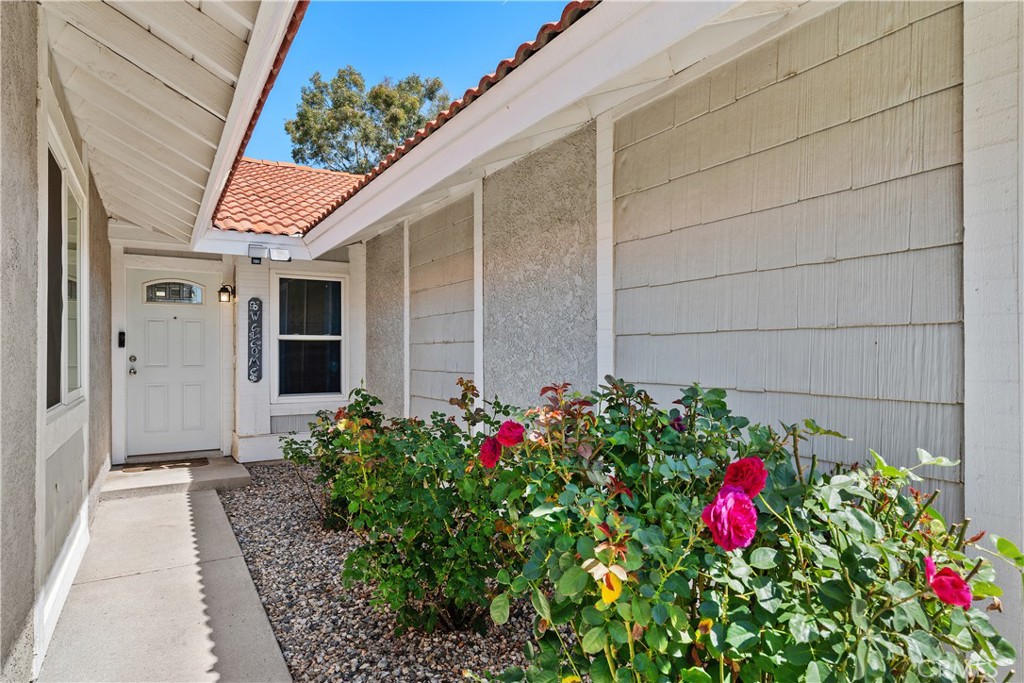 Castaic, California, 91384, United States, 4 Bedrooms Bedrooms, ,2 BathroomsBathrooms,Residential,For Sale,1896479