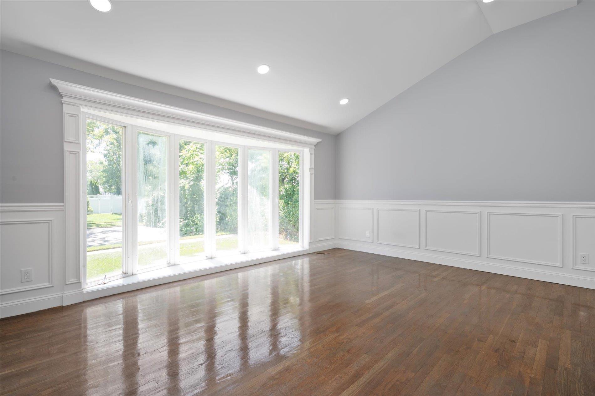 Massapequa Park, New York, 11762, United States, 5 Bedrooms Bedrooms, ,4 BathroomsBathrooms,Residential,For Sale,1903014