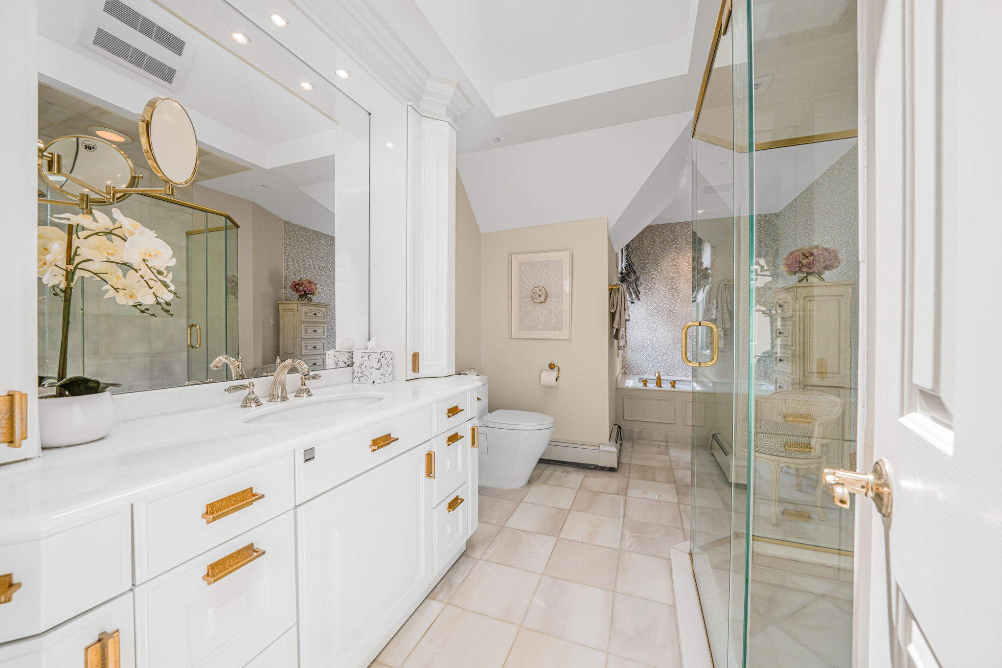 Montville, New Jersey, 07045, United States, 4 Bedrooms Bedrooms, ,5 BathroomsBathrooms,Residential,For Sale,1973706