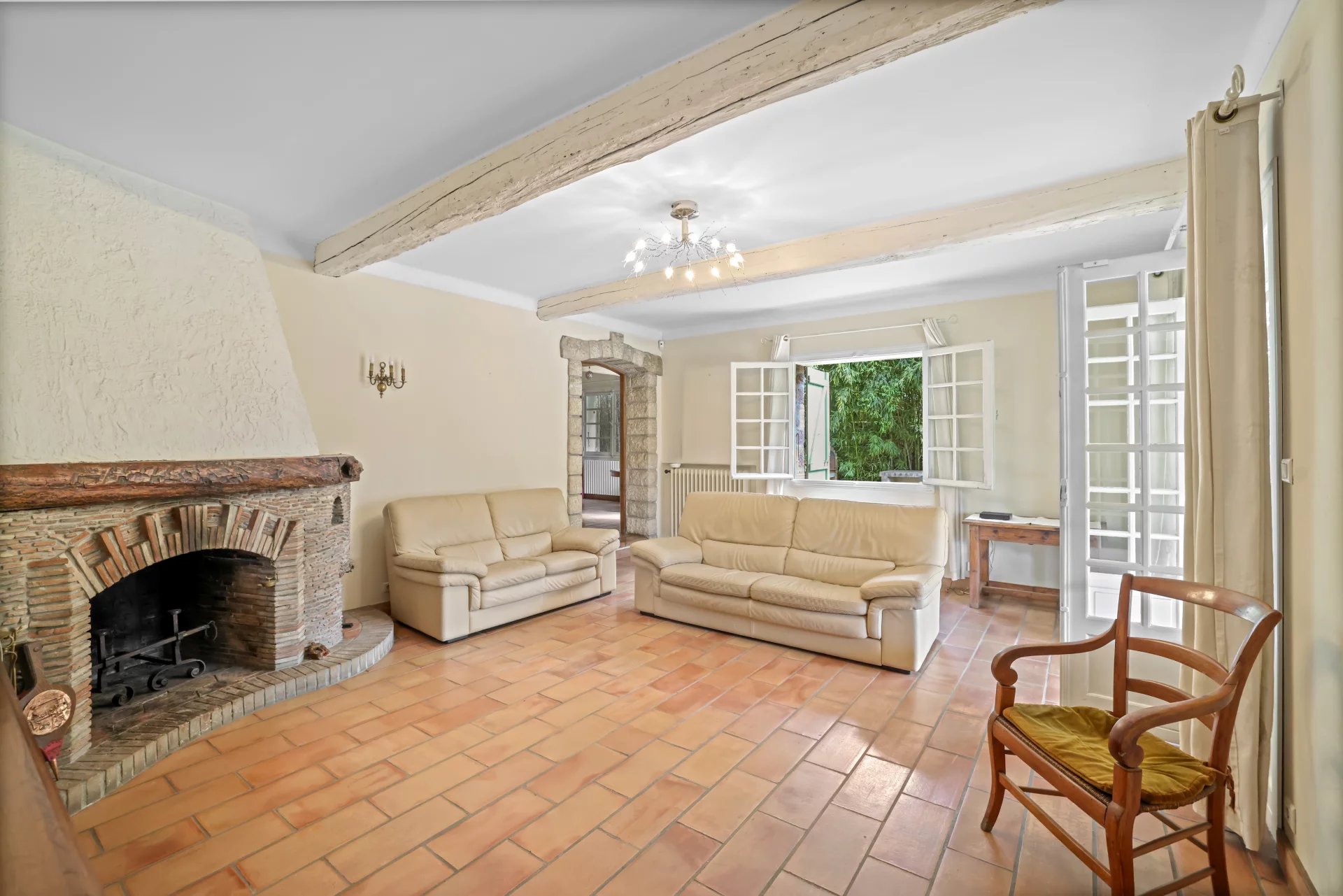 Mougins, Provence-Alpes-Côte d’Azur, 06250, FR, 5 Bedrooms Bedrooms, ,2 BathroomsBathrooms,Residential,For Sale,1960580