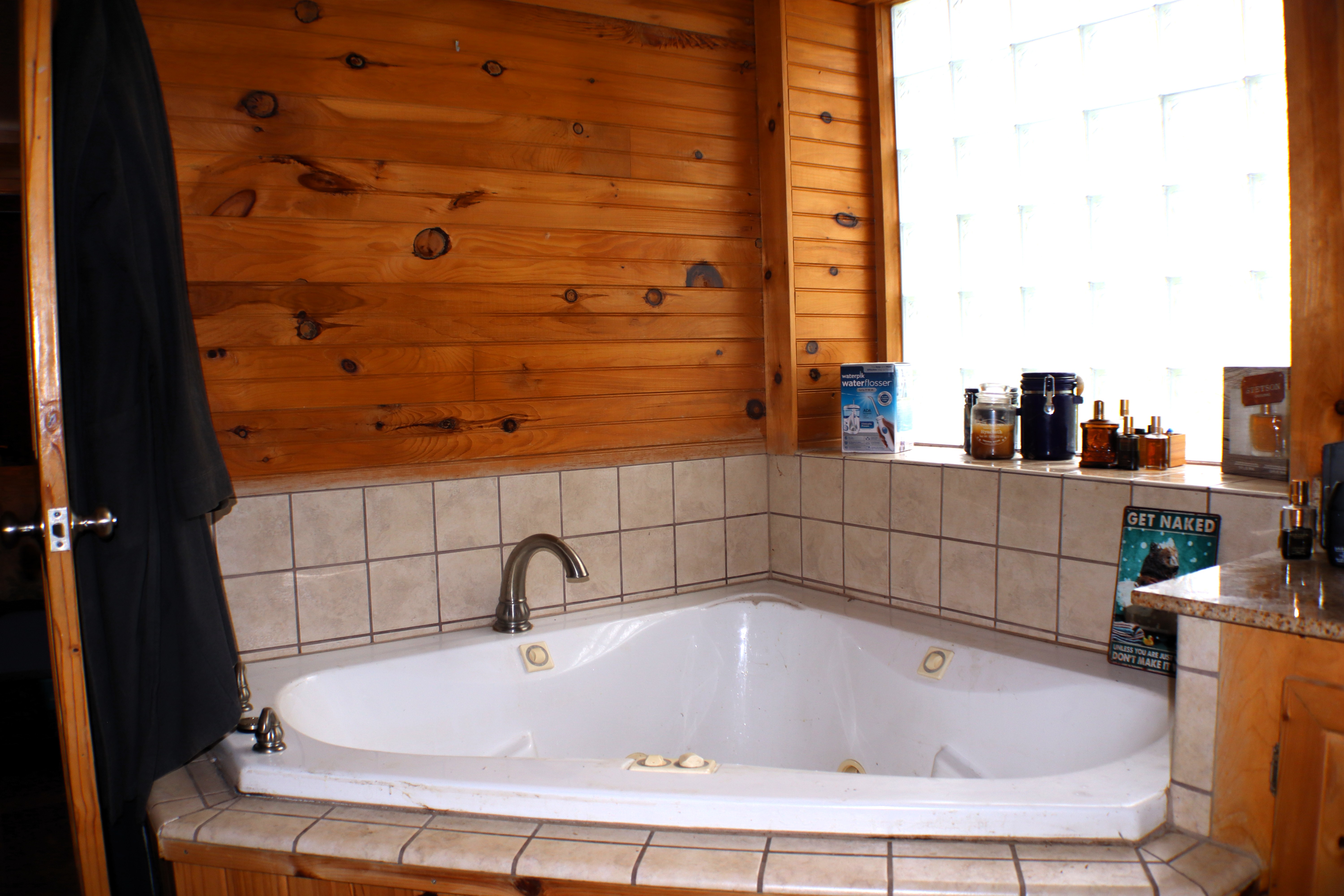 Quinlan, Texas, 75474, United States, 5 Bedrooms Bedrooms, ,4 BathroomsBathrooms,Residential,For Sale,1978468