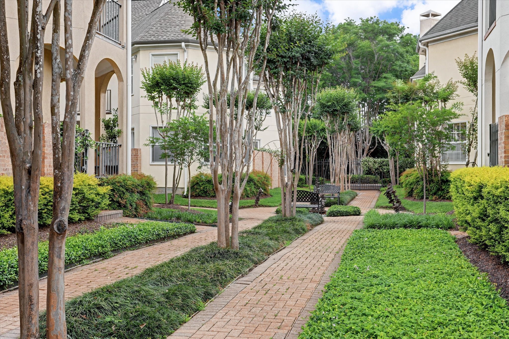  3118 Sackett Street - 物件實景