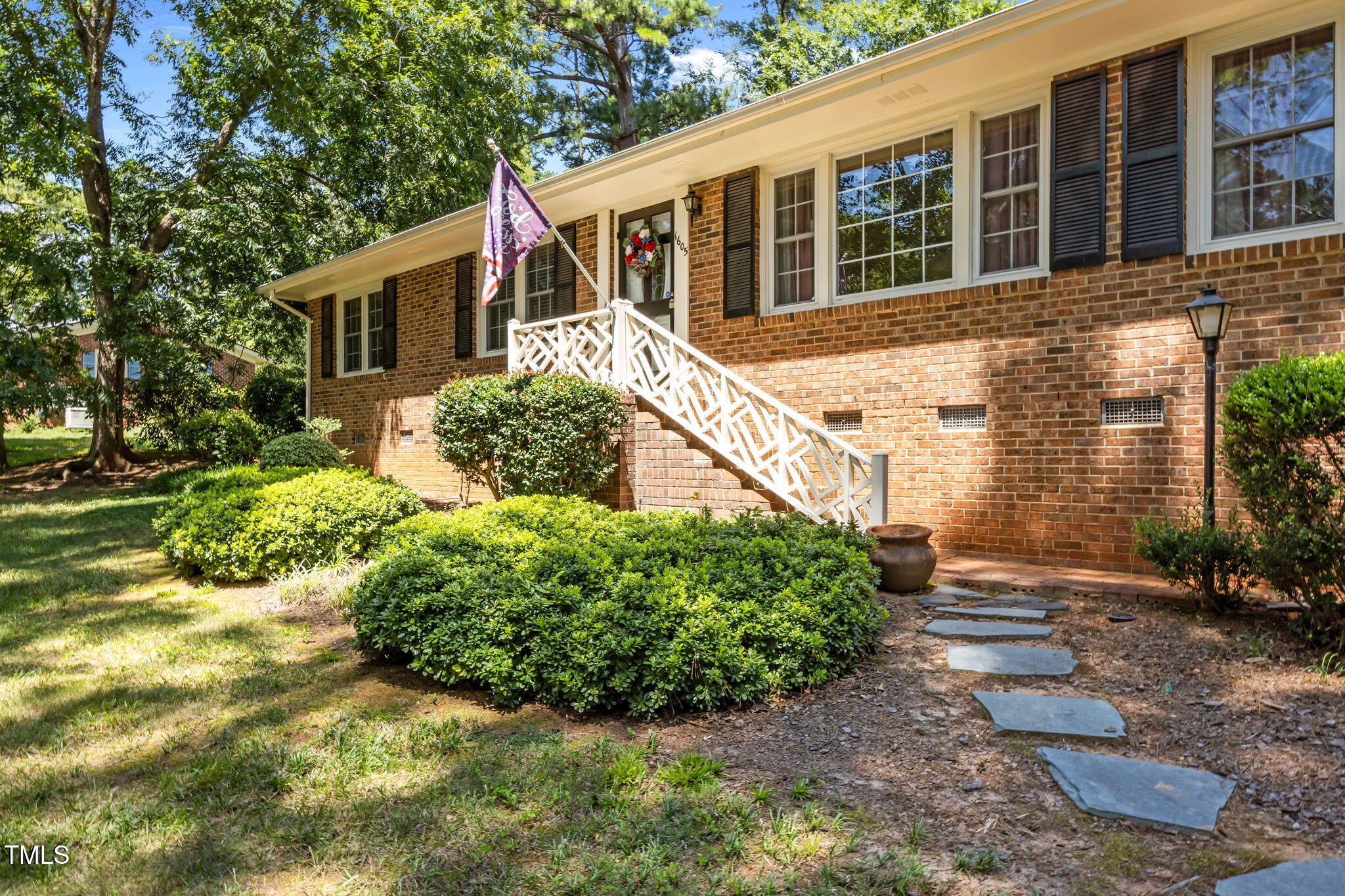 Raleigh, North Carolina, 27609, United States, 3 Bedrooms Bedrooms, ,2 BathroomsBathrooms,Residential,For Sale,1911441