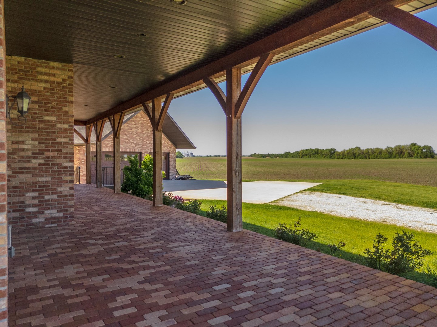 Hudson, Illinois, 61748, United States, 3 Bedrooms Bedrooms, ,5 BathroomsBathrooms,Residential,For Sale,1987913