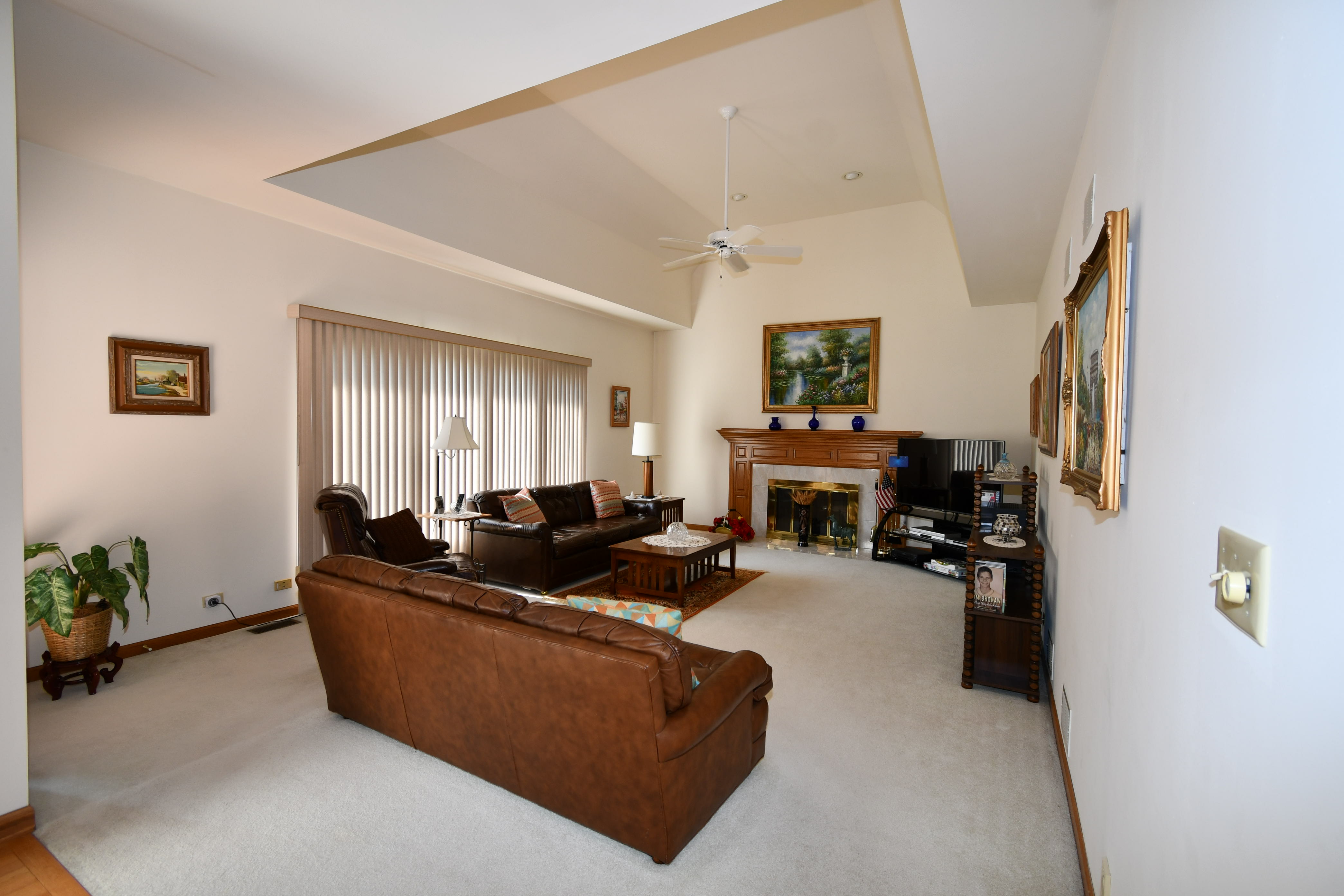 Hawthorn Woods, Illinois, 60047, United States, 4 Bedrooms Bedrooms, ,4 BathroomsBathrooms,Residential,For Sale,1895199