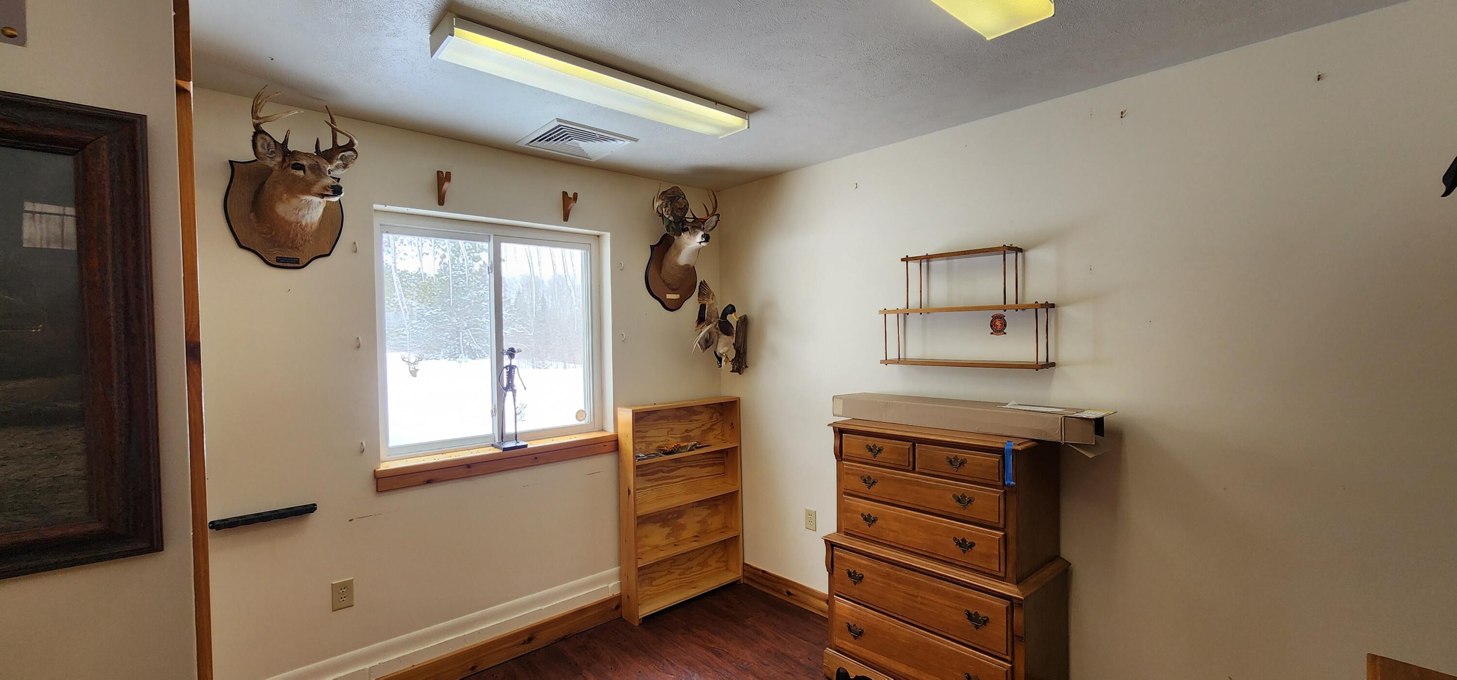 Hessel, Michigan, 49745, United States, 7 Bedrooms Bedrooms, ,3 BathroomsBathrooms,Residential,For Sale,1754020