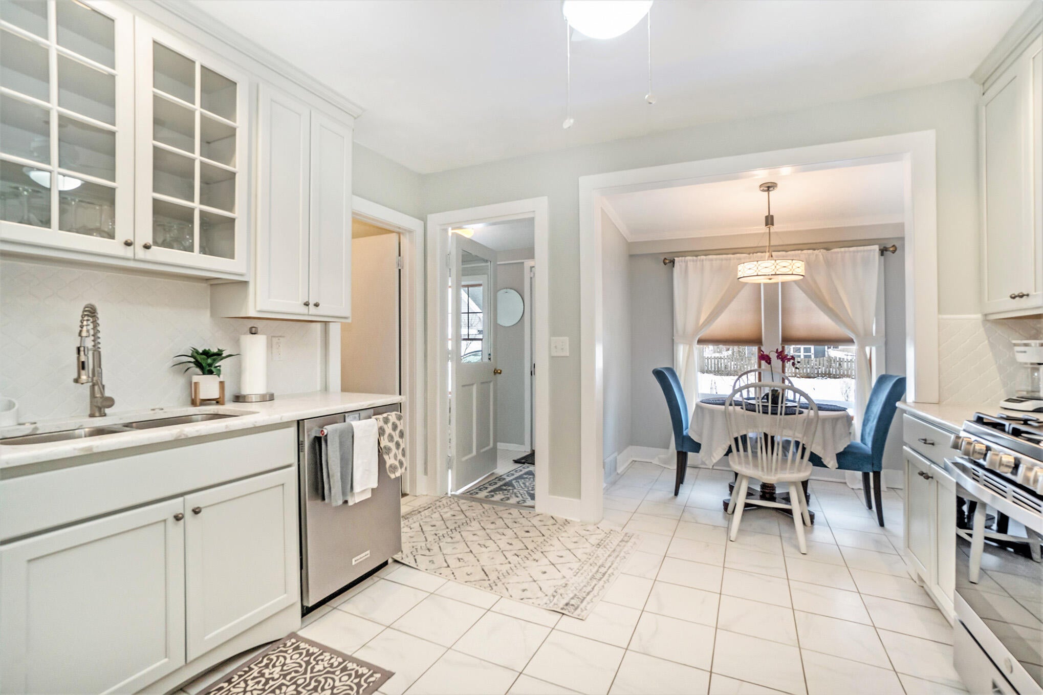 South Haven, Michigan, 49090, United States, 4 Bedrooms Bedrooms, ,3 BathroomsBathrooms,Residential,For Sale,1937505