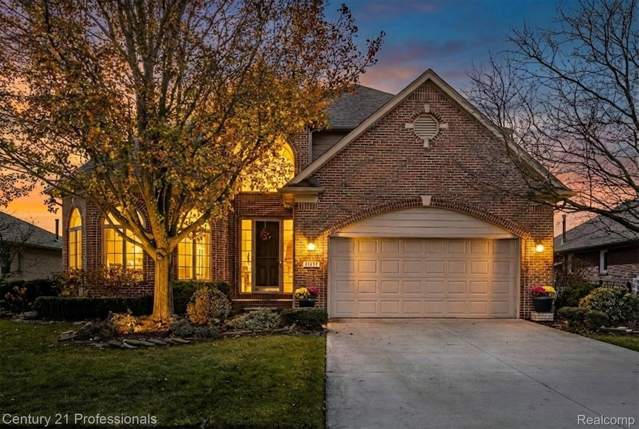 Macomb, Michigan, 48044, United States, 4 Bedrooms Bedrooms, ,3 BathroomsBathrooms,Residential,For Sale,1997727