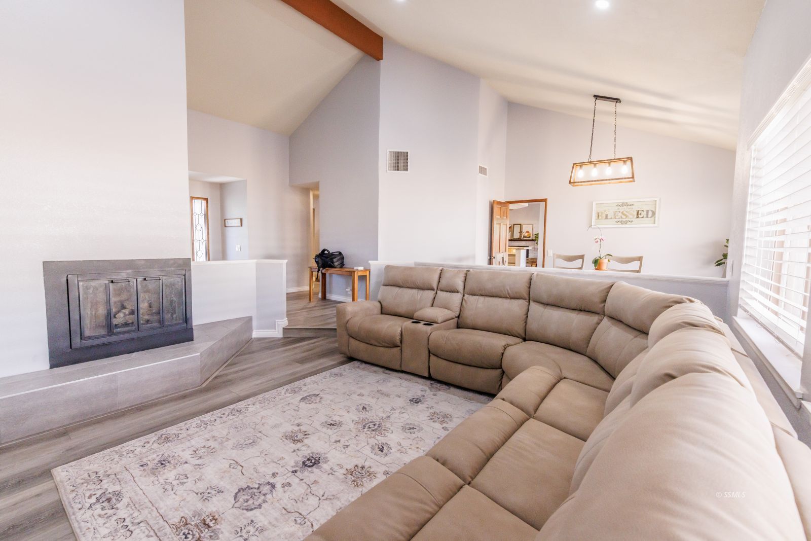 Ridgecrest, California, 93555, United States, 4 Bedrooms Bedrooms, ,3 BathroomsBathrooms,Residential,For Sale,1912187