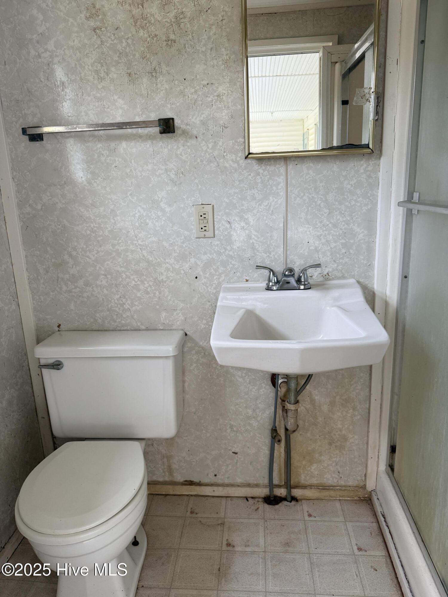 Harrells, North Carolina, 28444, United States, 4 Bedrooms Bedrooms, ,5 BathroomsBathrooms,Residential,For Sale,1955084