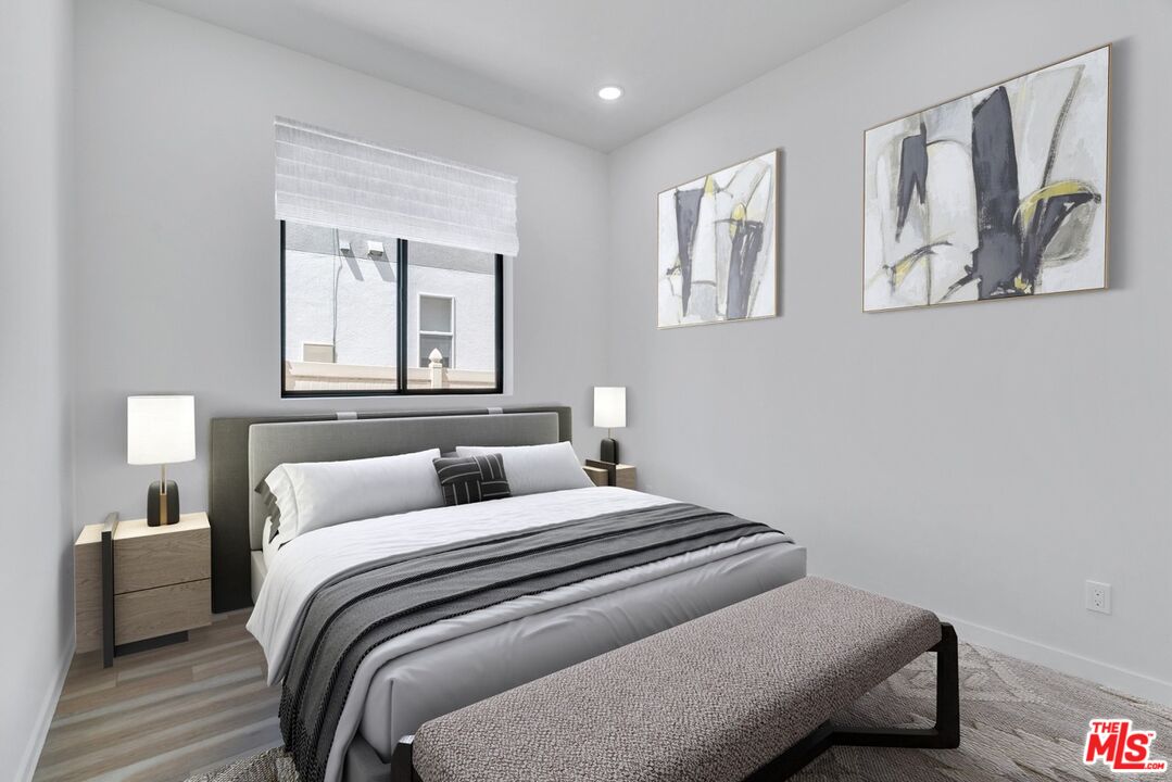 North Hollywood, California, 91601, United States, 11 Bedrooms Bedrooms, ,Residential,For Sale,1837377